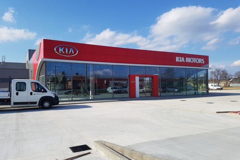 referencie / Autosalón KIA